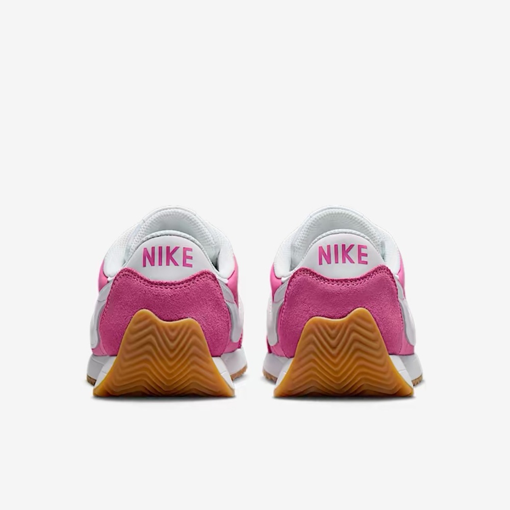 Nike WMNS Pacific
Playful Pink/Gum Light
Brown/Safety Orange/White
HM4771-602 - Picture 12 of 16
